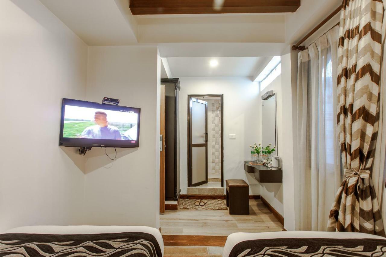 Hotel Shreesu Катманду Екстериор снимка