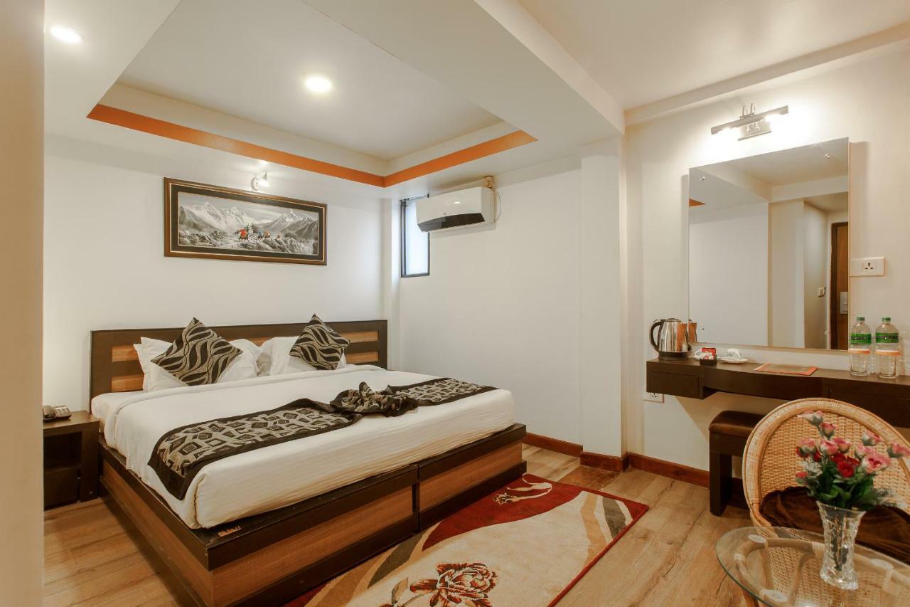 Hotel Shreesu Катманду Екстериор снимка