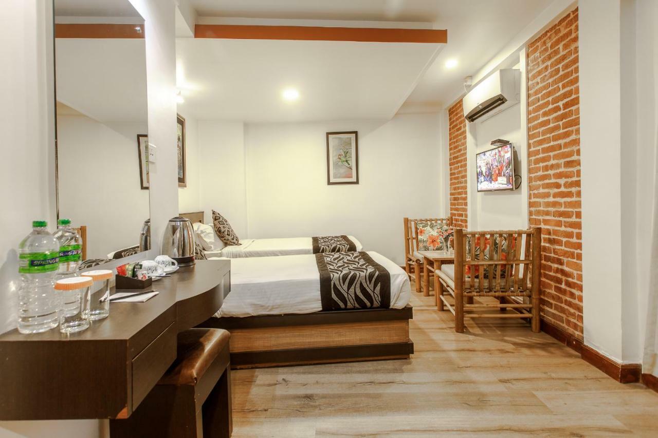 Hotel Shreesu Катманду Екстериор снимка